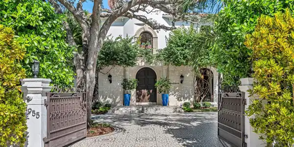 4955 SW 83rd Street