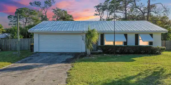 996 SW 29th Terrace