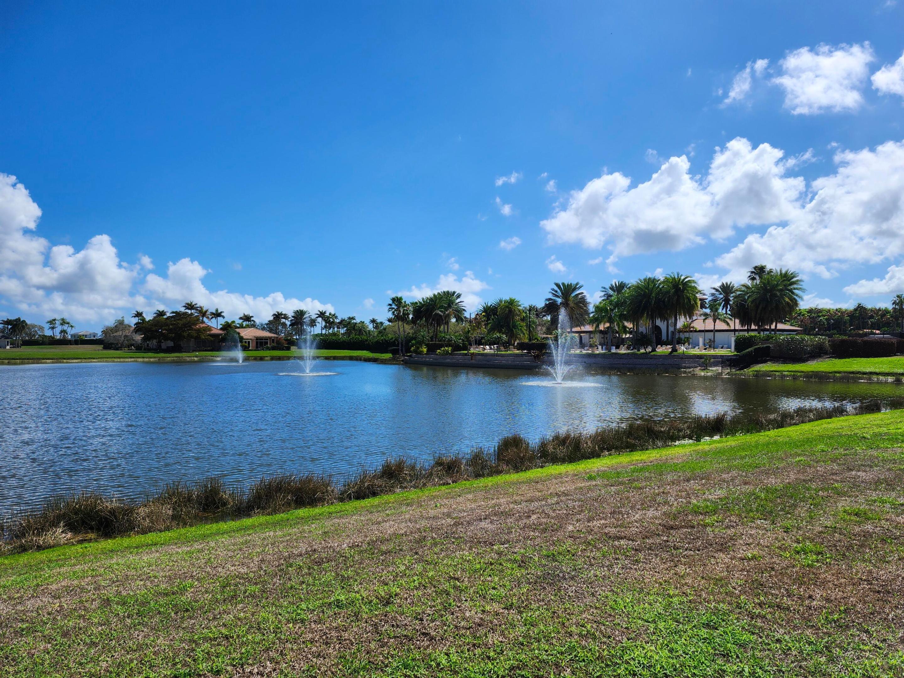 Image 3: Close to Swim & Racquet Club
