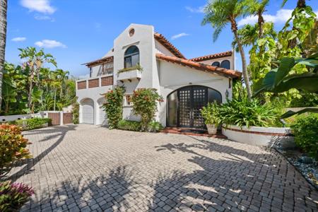 23 Sloans Curve Drive