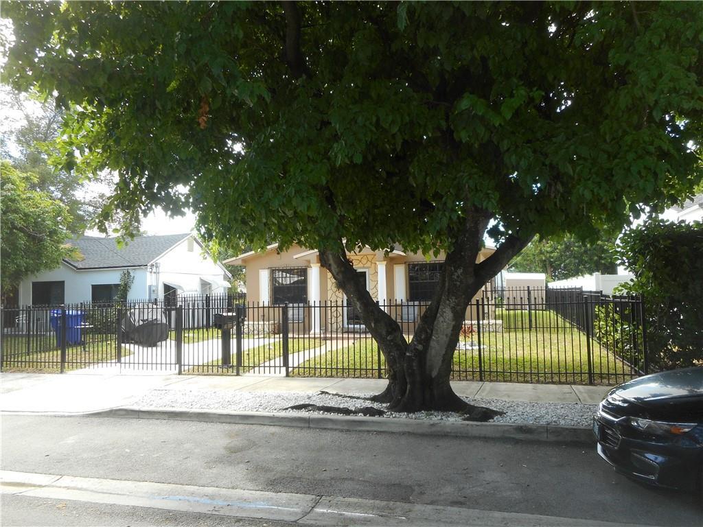 400 NW 40th St, Miami, FL lhrmls01465602
