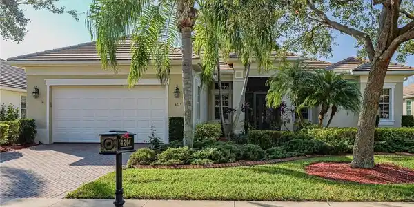 4214 Diamond Square