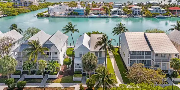 Image 3: DJI_20250429223110_0016_D