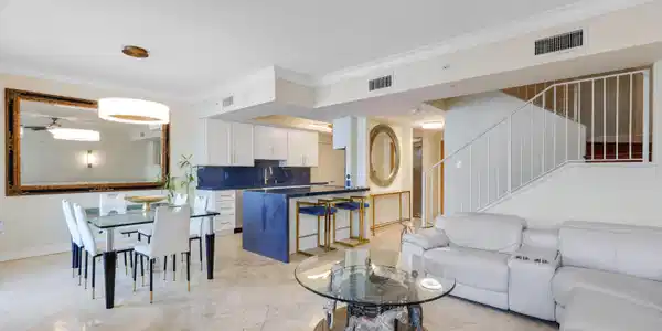 99 SE Mizner Boulevard