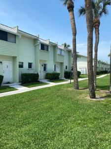 9421 S Ocean Drive