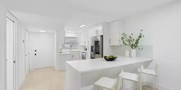 700 NE Harbour Terrace