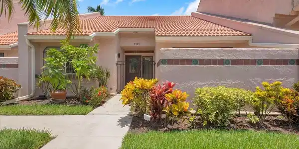 3303 SE Sandpiper Circle