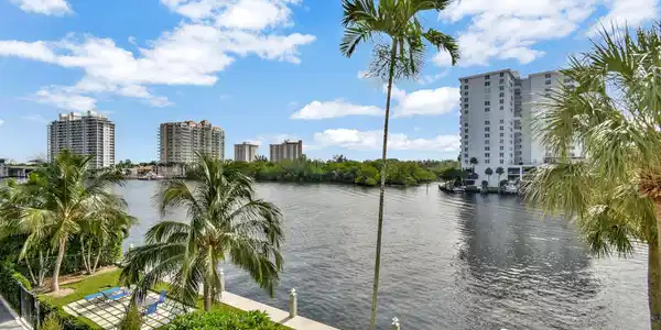 888 Intracoastal Dr