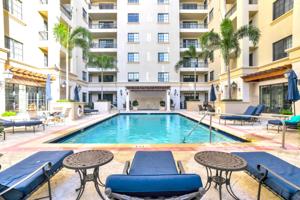 233 S Federal Highway