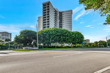 4545 N Ocean Boulevard