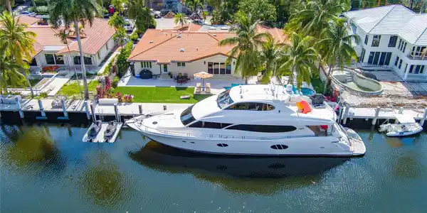 415 Coral Way