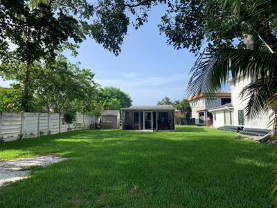 707 N Lake Avenue