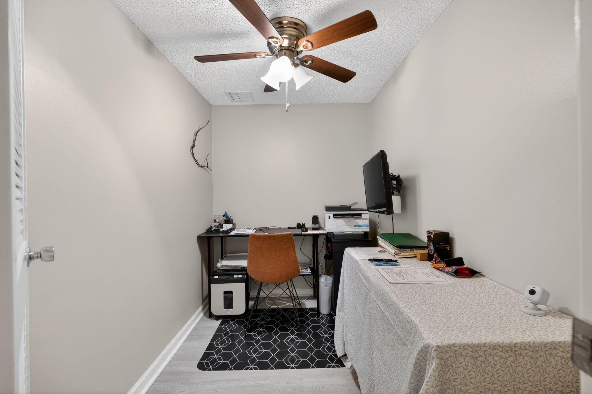 Image 4: Office or Den