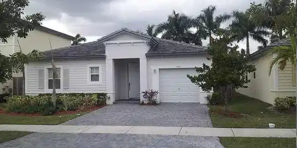 Image 3: front
