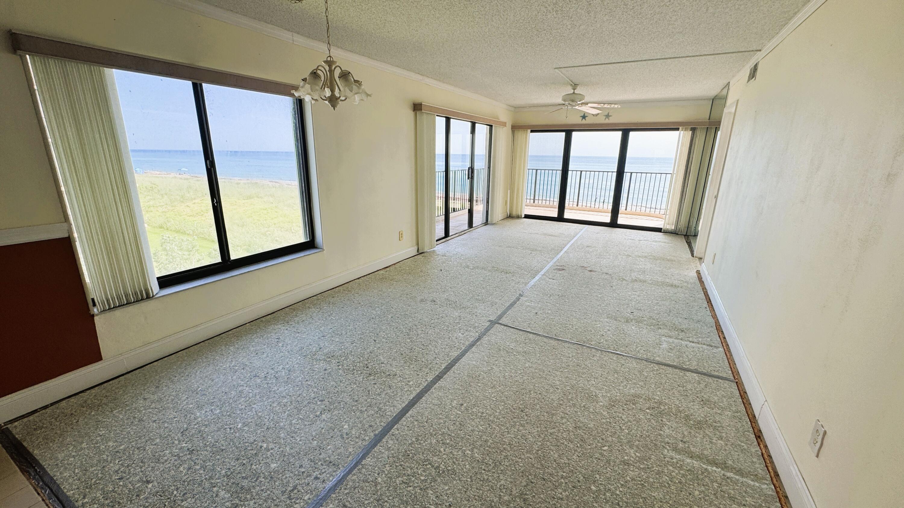 Image 3: Living Room 2