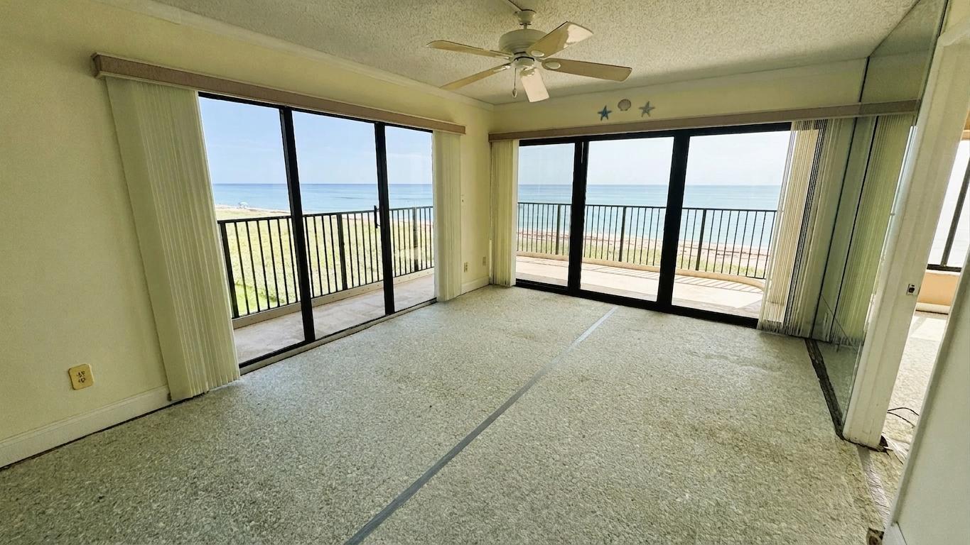 Image 4: Living Room 3