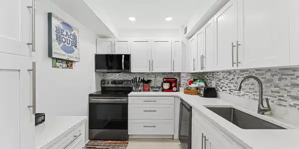 Image 4: 07-7