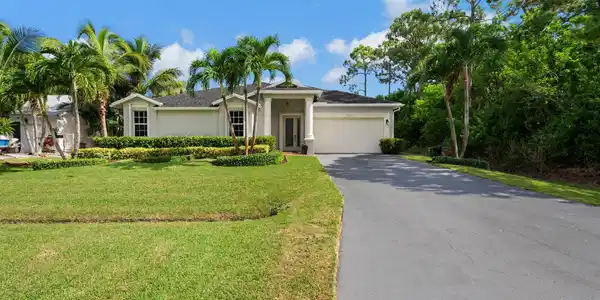 3322 SE East Snow Road