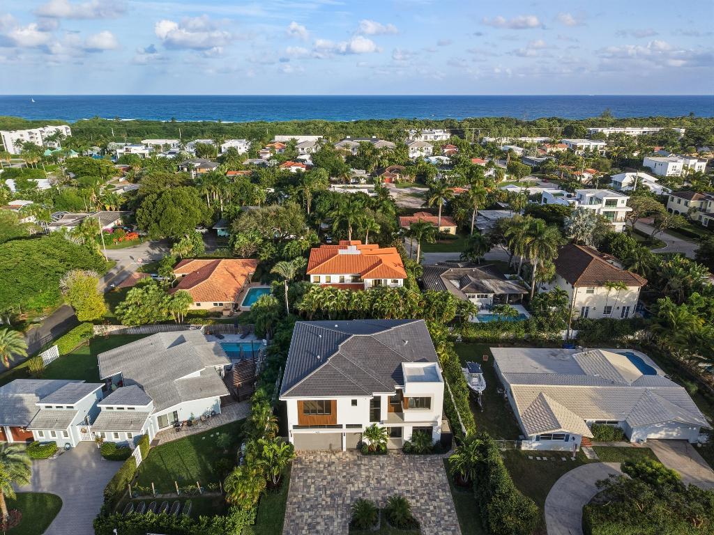 Image 3: 450 NE Spanish Ct Boca Raton FL-3