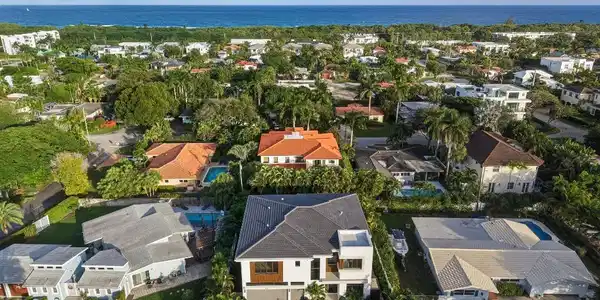 Image 3: 450 NE Spanish Ct Boca Raton FL-3
