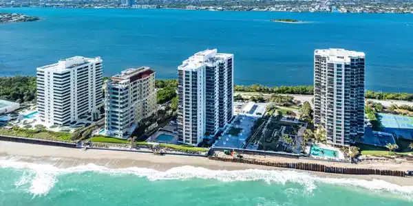 Image 4: Views Ocen to Intracoastal
