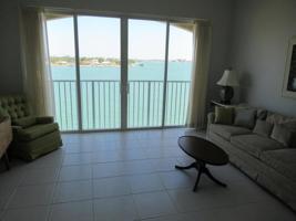 3 Harbour Isle Drive E