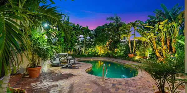 Image 3: Enchanting Evening Views