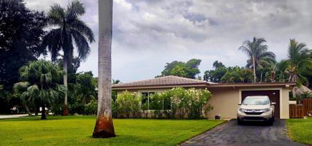 1110 SE 8th Ct