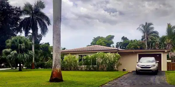 1110 SE 8th Ct