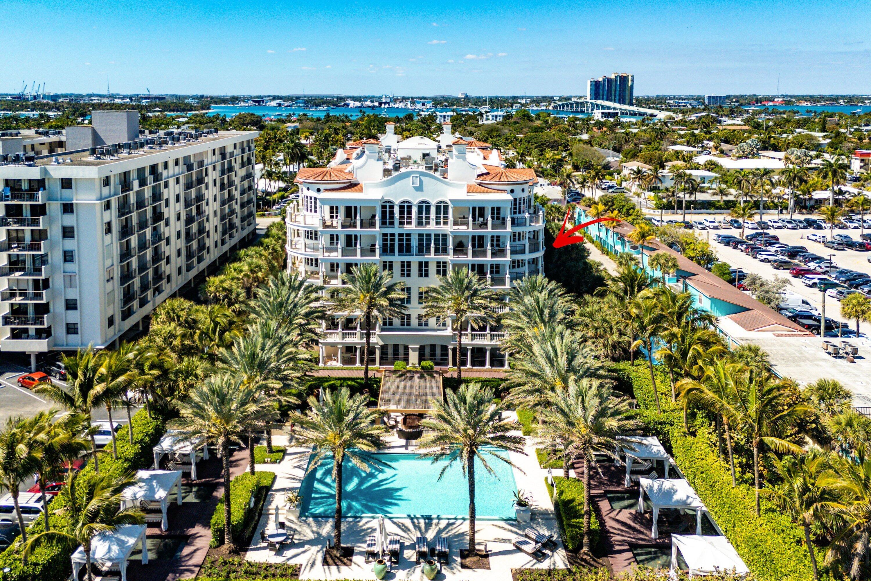 Image 2: 046-155SouthOceanAvenue-303-PalmBeachSho