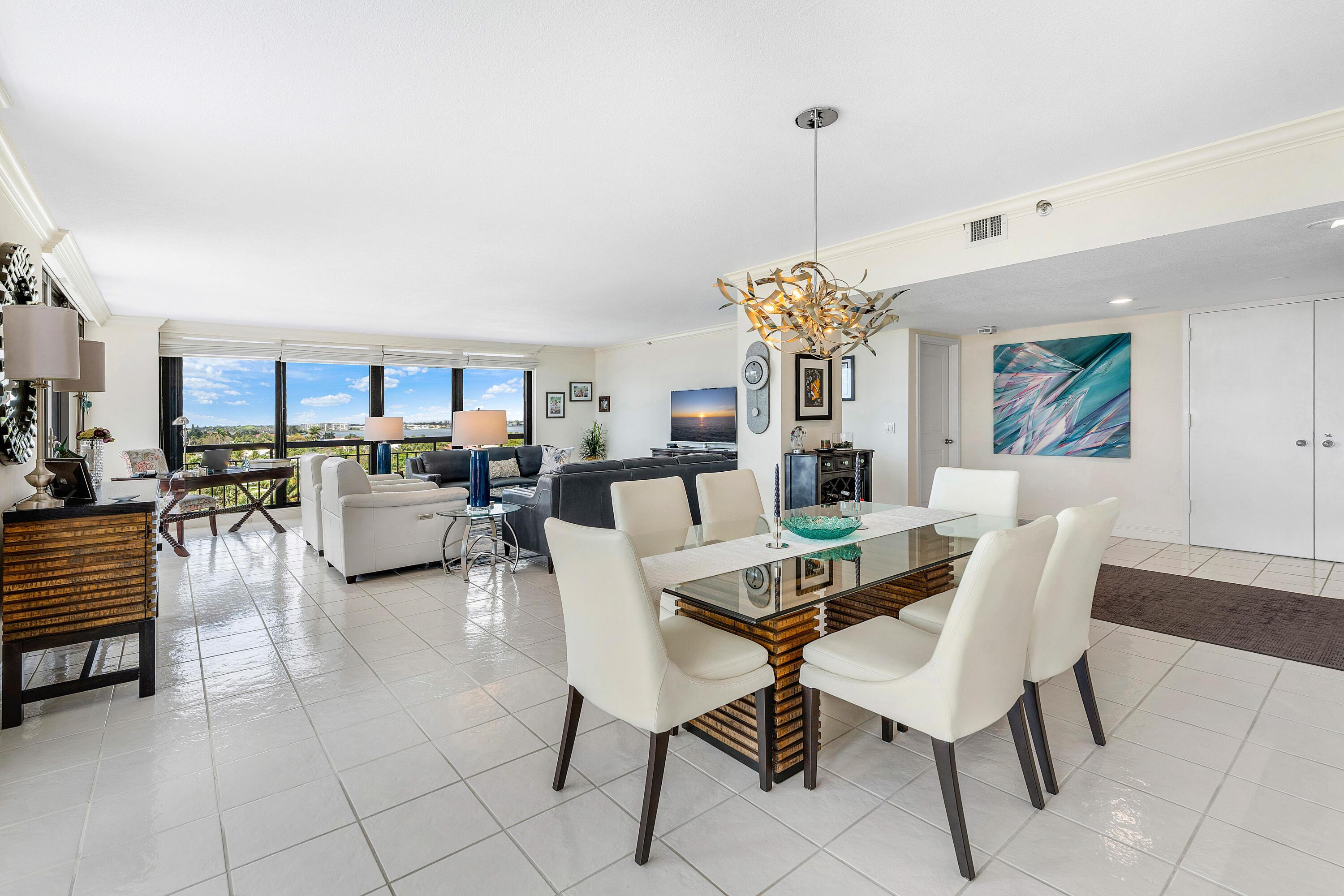 Image 3: 004-4100NorthOceanDrive-504-RivieraBeach