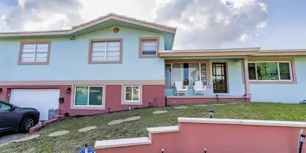 813 SE 10th Terrace