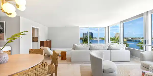 44 Cocoanut Row