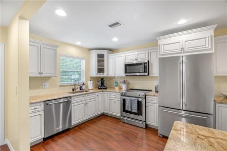 900 Jasmine Lane