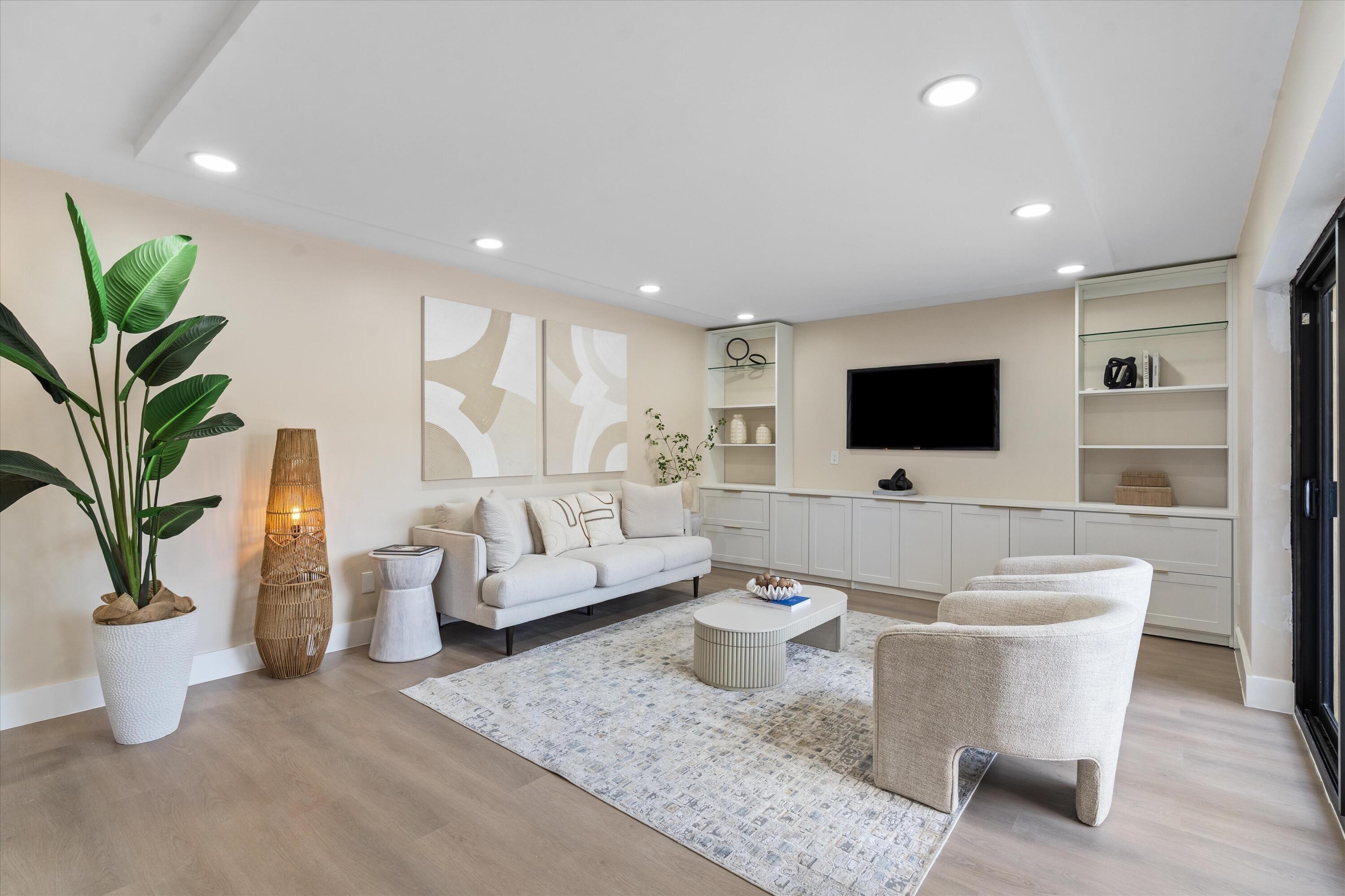 Image 3: 04-825 Center Street #49D Jupiter FL -10