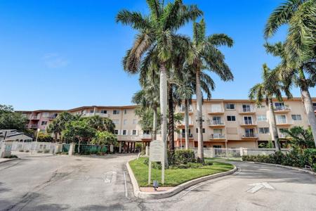 1967 S Ocean Blvd