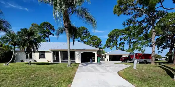2410 SW Bayshore Boulevard