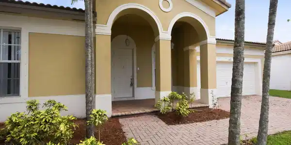Image 2: 002_ListerPros