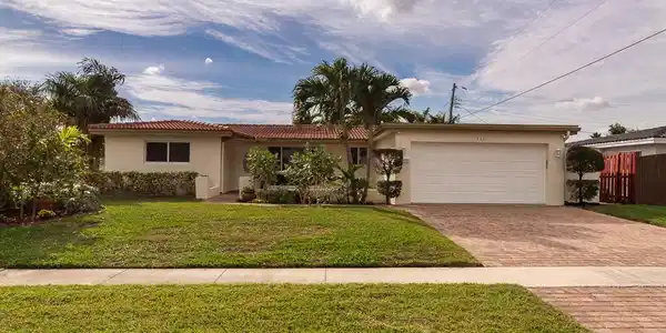 924 SE 15 Court