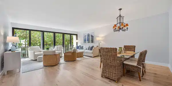 Image 4: Living/Dining