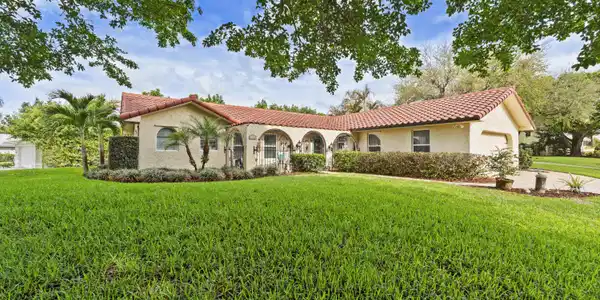 4176 SE Fairway Court