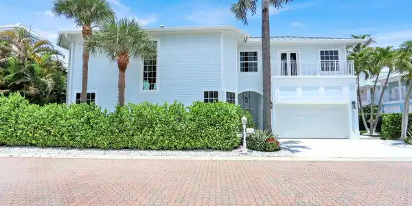 Image 2: 02_Image_2_mls