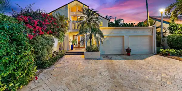 105 Albacore Lane