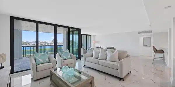 Image 3: Family Room