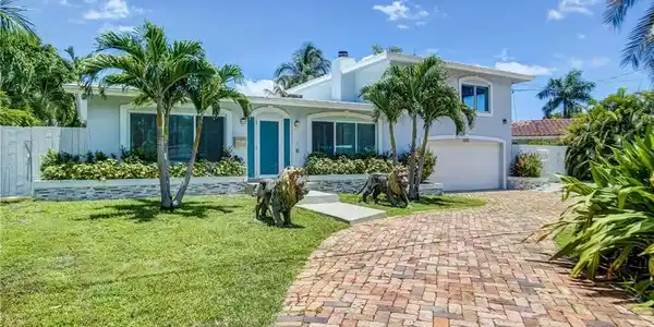 2456 Bayview Dr