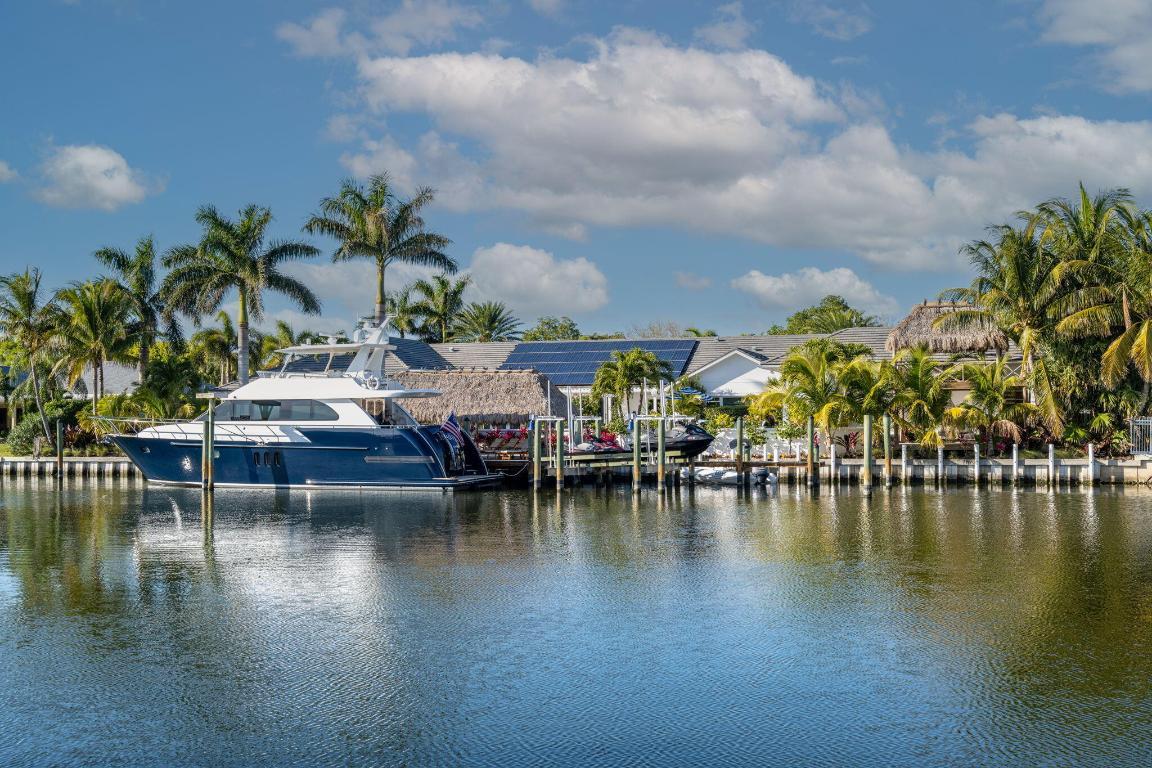 Image 1: 70-web-or-mls-2105 Windward Way-68 (2)