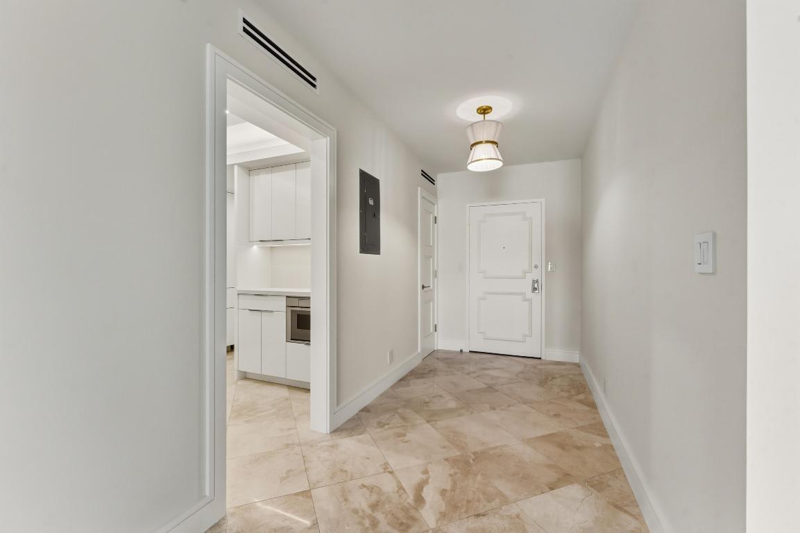 Image 4: 100 Worth Ave 308 Palm Beach-8