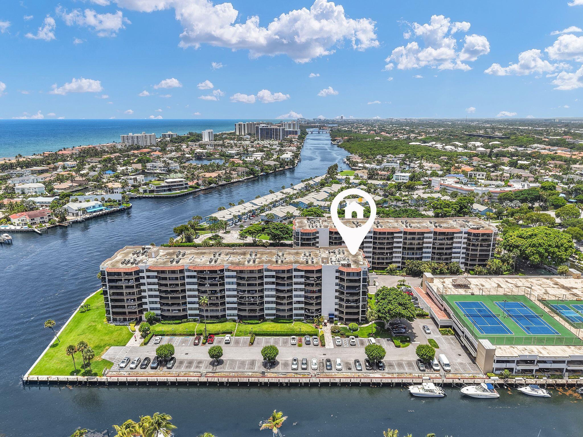 Image 1: PB 899 Jeffery St Arial pic 15