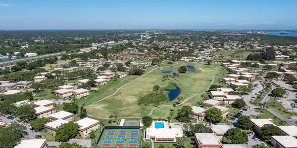 61 Woodland Dr unit 201