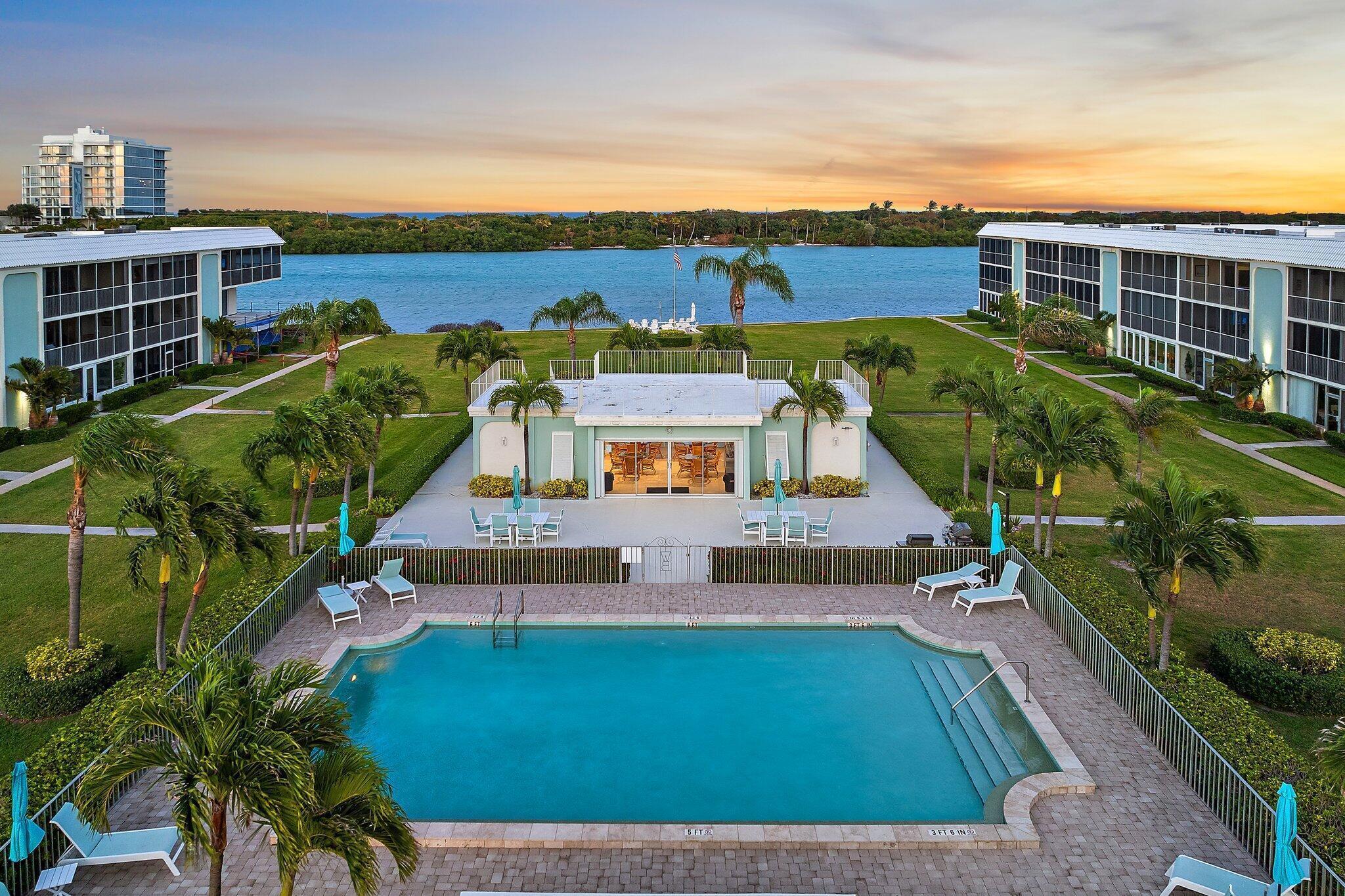 Image 3: 015-100WaterwayRd-E305-Tequesta-SMALL